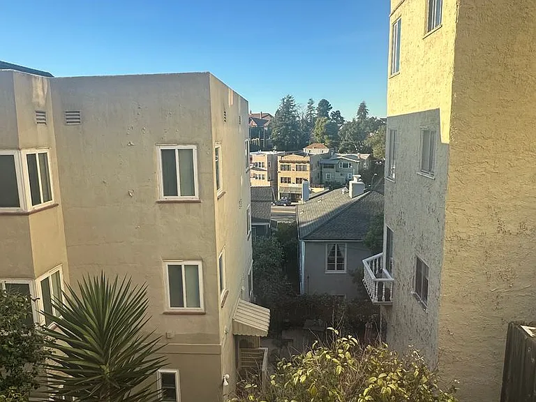 2201 Carroll St — Photo 12