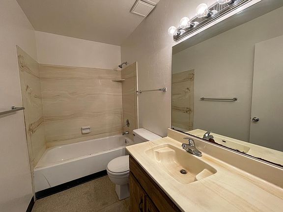 5th image of 617 Dameron Dr Unit 2