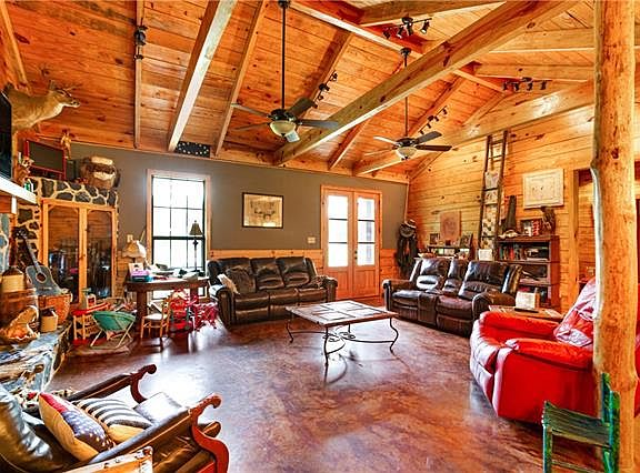 2nd image of 16510 Marie Katrina Ln
