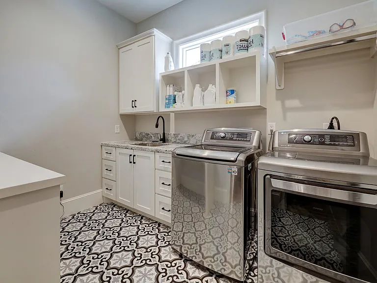 1322 Caywood Ln — Photo 29