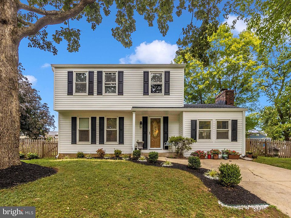1st image of 1472 Breezewood Ct