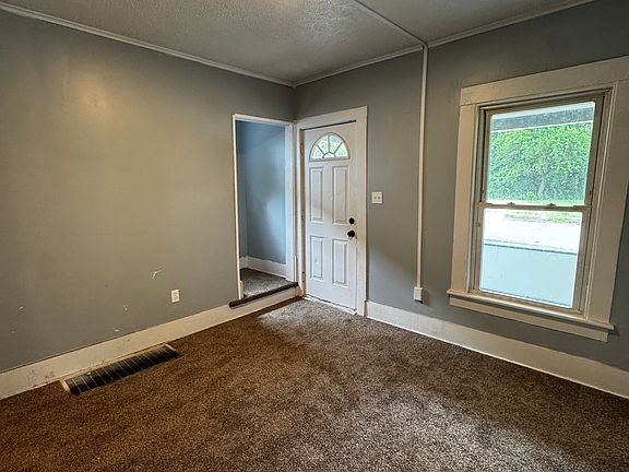 3rd image of 68 21st St NW #68