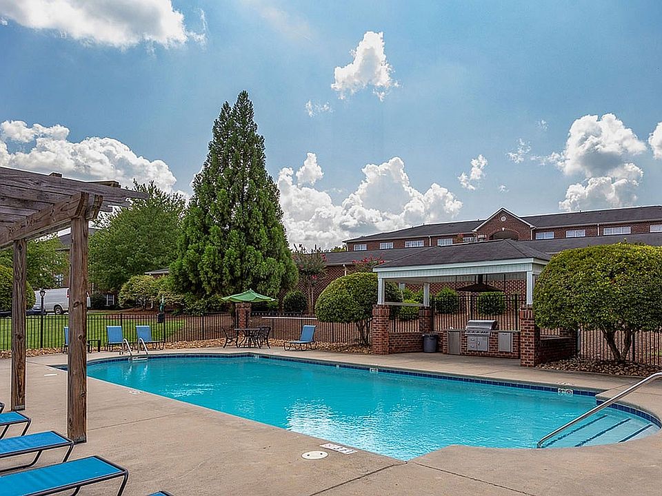 Poolside Sundeck
