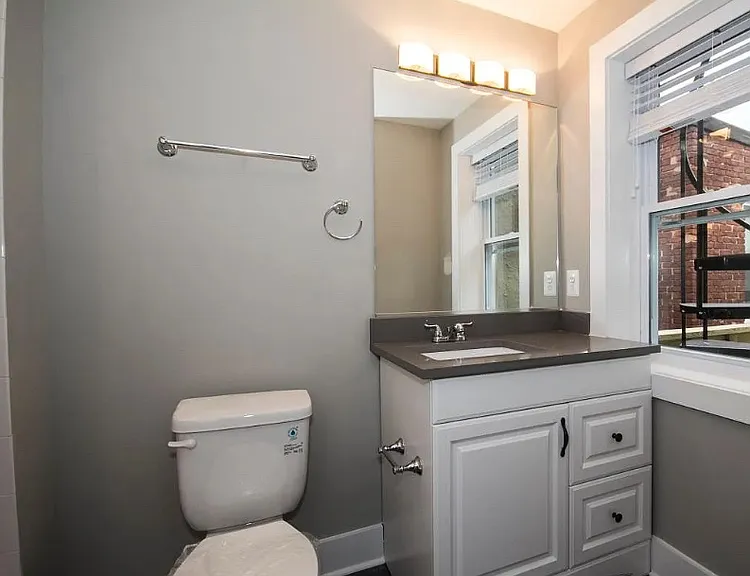 1541 S Charles St — Photo 2