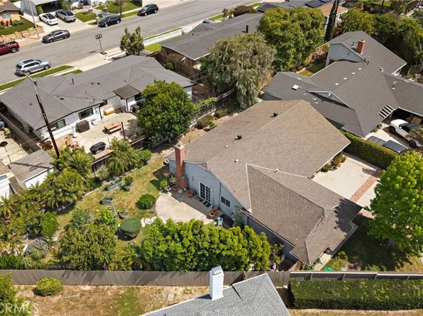 2147 Aster Pl, Costa Mesa, CA 92627