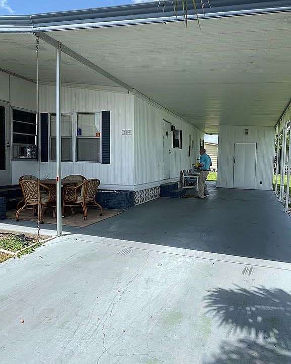 1st image of 280 Blue Beard Dr