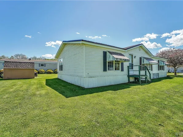 168 Autumn View Dr, Arcade, NY 14009