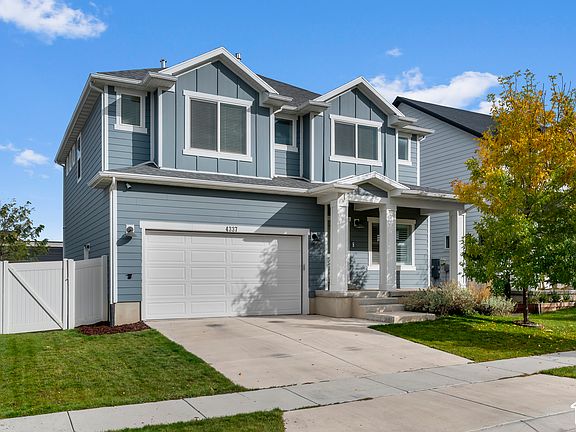 2nd image of 4337 E Willow Oak Way