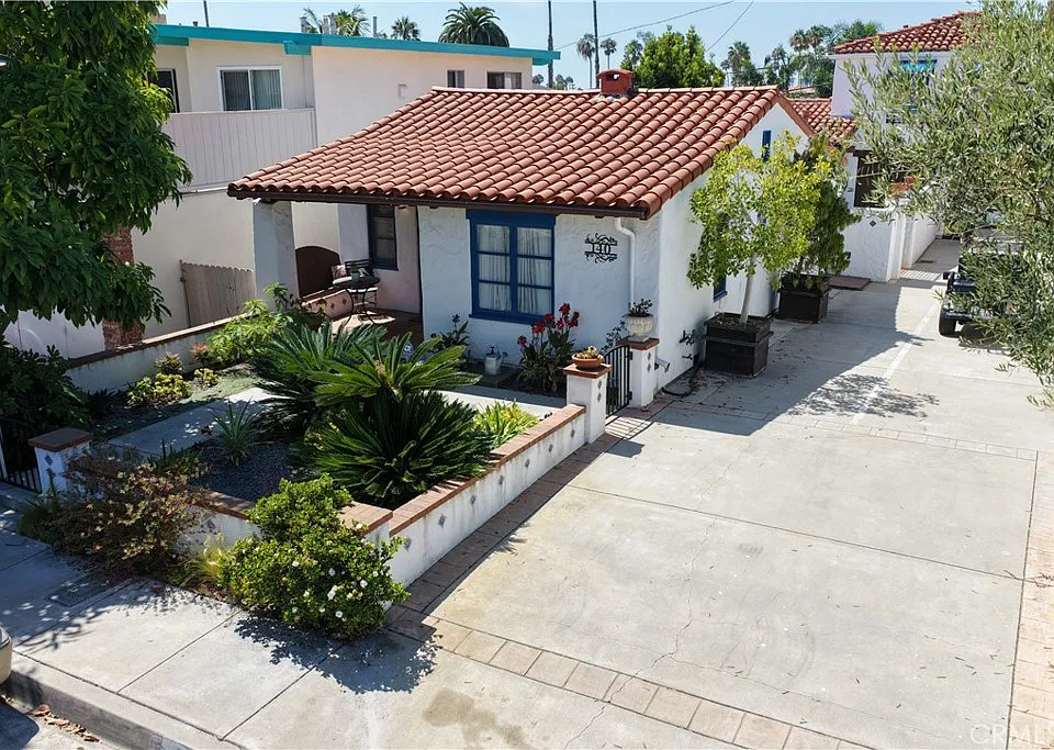 140 Avenida Miramar