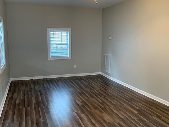 3rd image of 840 S Pollard St