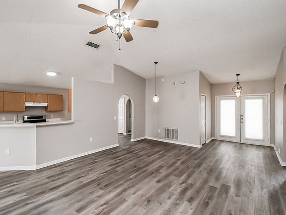 3rd image of 10398 Song Sparrow Ln