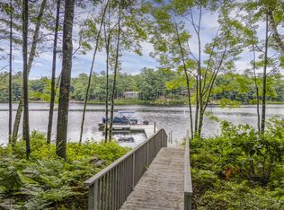 32 Kelly Ln, Raymond, ME 04071