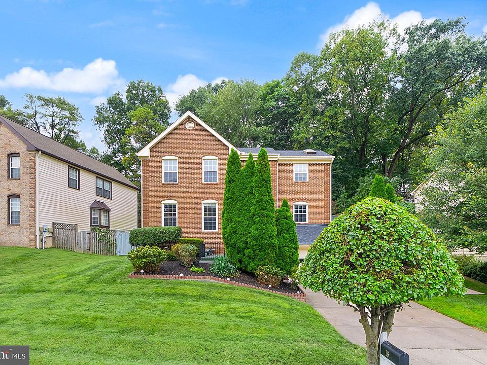 1st image of 18 Solitaire Ct
