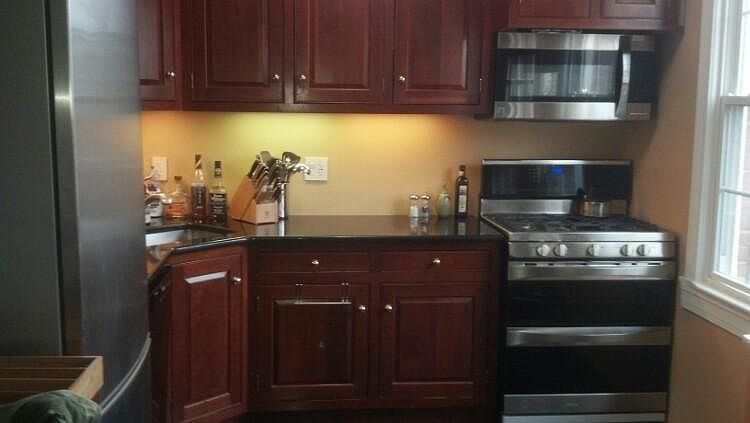 Double-oven gas range
High vol. Vent fan
Counter depth refrigerator
Dishwasher (Bosch)