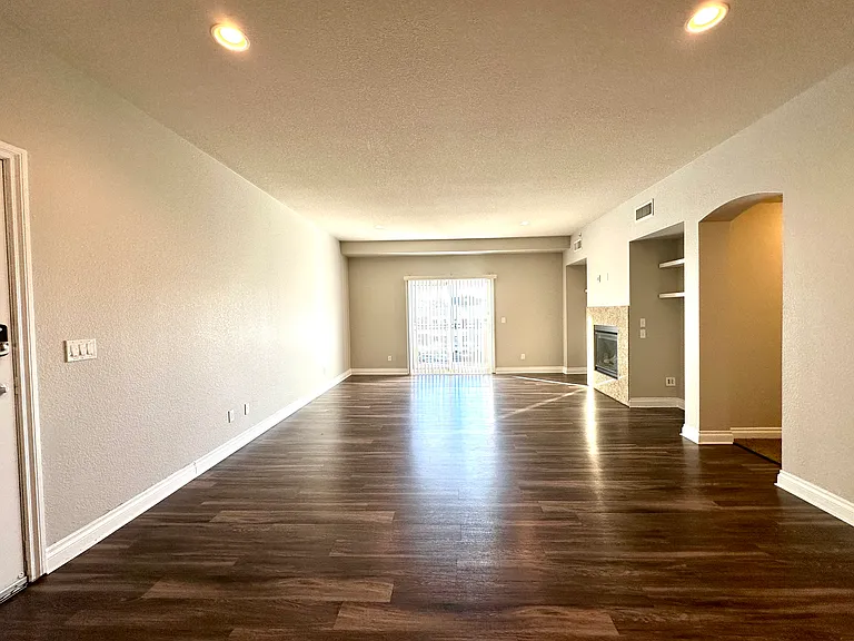 1284 N Downing St #504 — Photo 7