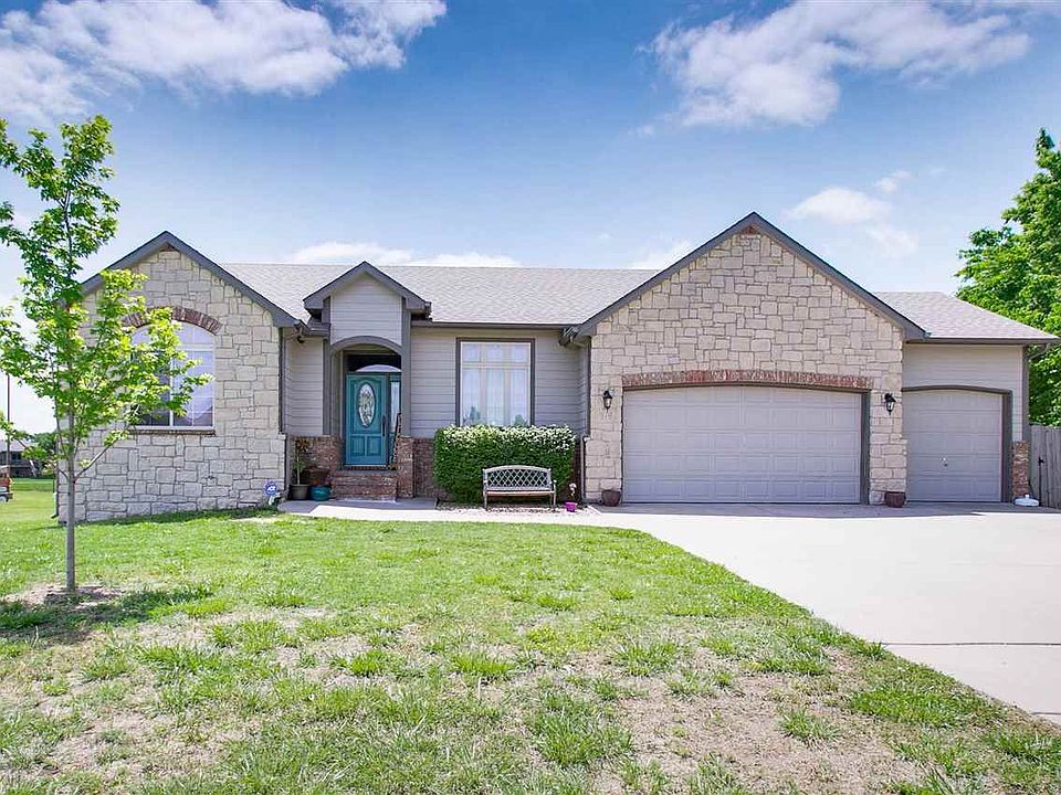 1st image of 119 W Harmony Cir