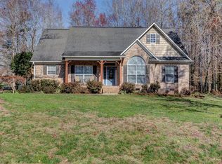 109 Holly Hill Ct, Advance, NC 27006