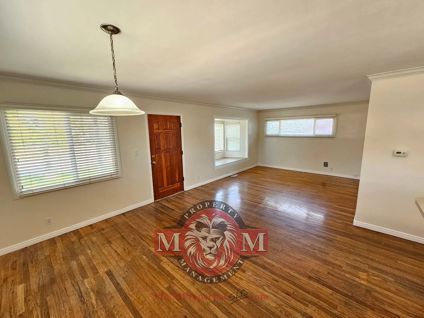 Great 4 Bd 2 Bath Home in Sandy — Photo 4