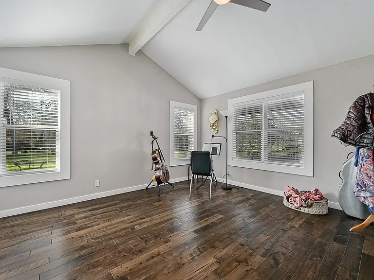 3105 Twilight Trl — Photo 20