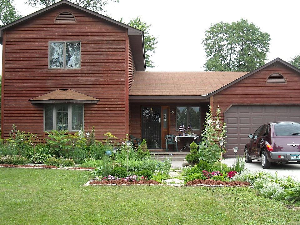 2nd image of 845 Berwood Ave W