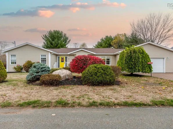 73 Gravenstein Dr, Berwick, NS B0P 1E0