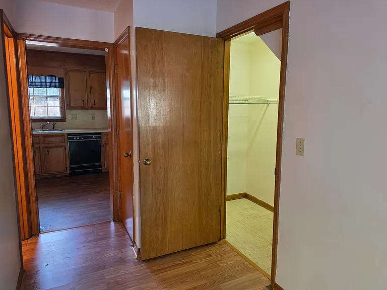 180 Glenwood Dr #1612 — Photo 4