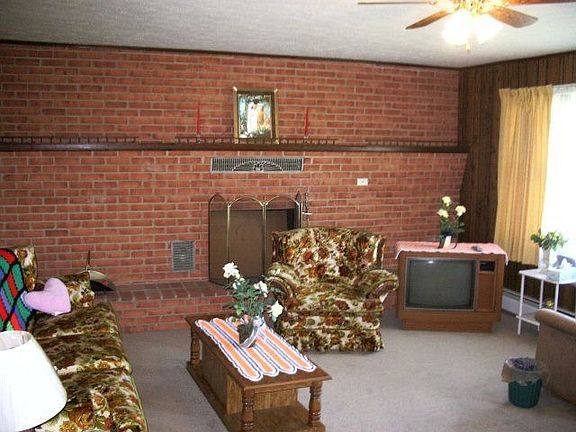4th image of 246 Massanutten Ave
