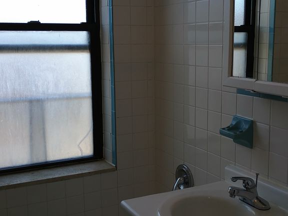 2nd image of 2510 41st St