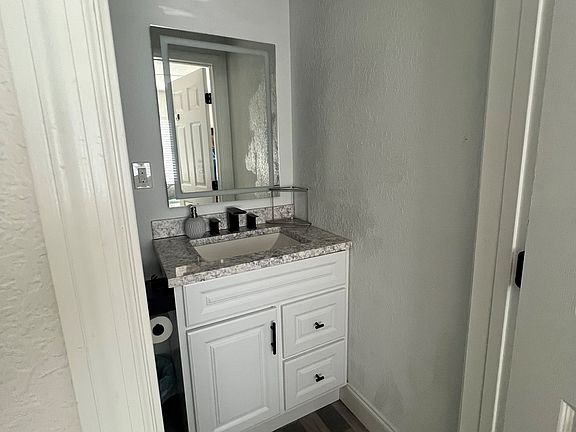 5th image of 311 N Excelda Ave