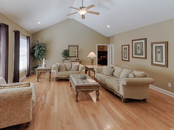 5th image of 214 Braden Ct #2