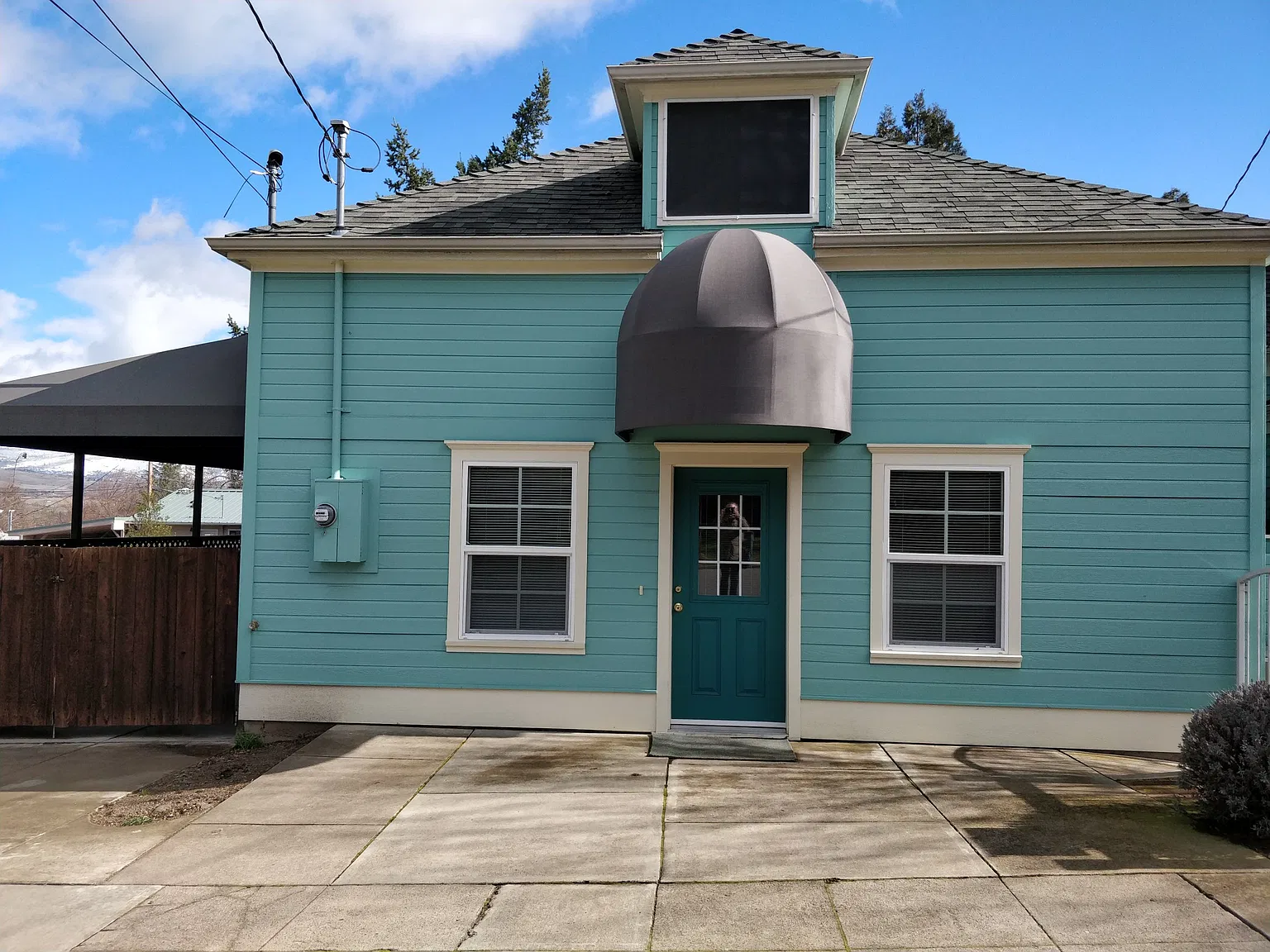 1 bed, 1.5 bath, $1,500 — Photo 2