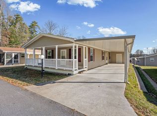 509 Dove Trl, Hendersonville, NC 28792