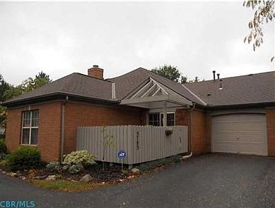 2nd image of 5785 Locbury Ln