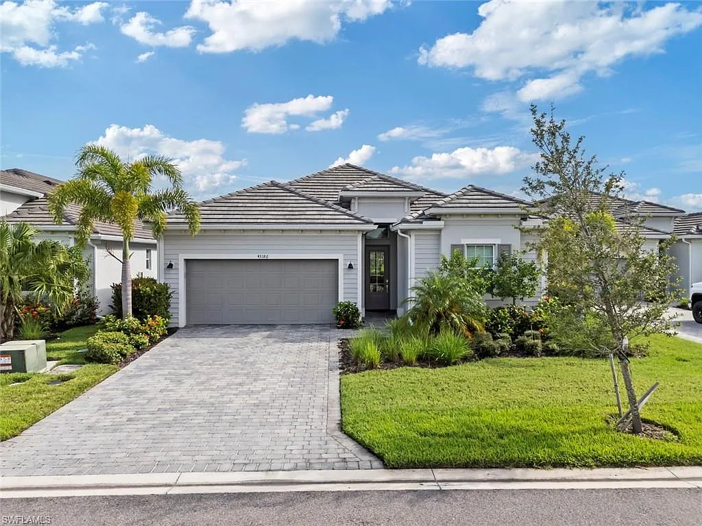 4 bed, 3.0 bath, 2245 sqft, $5,500 — Photo 3