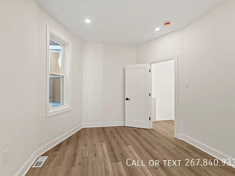 2921 W Oxford St #SFH — Photo 23