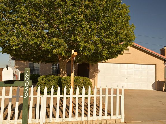 4th image of 16059 Llanda Ave