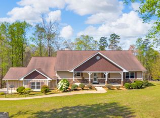 35 Villa Ct, Hartwell, GA 30643