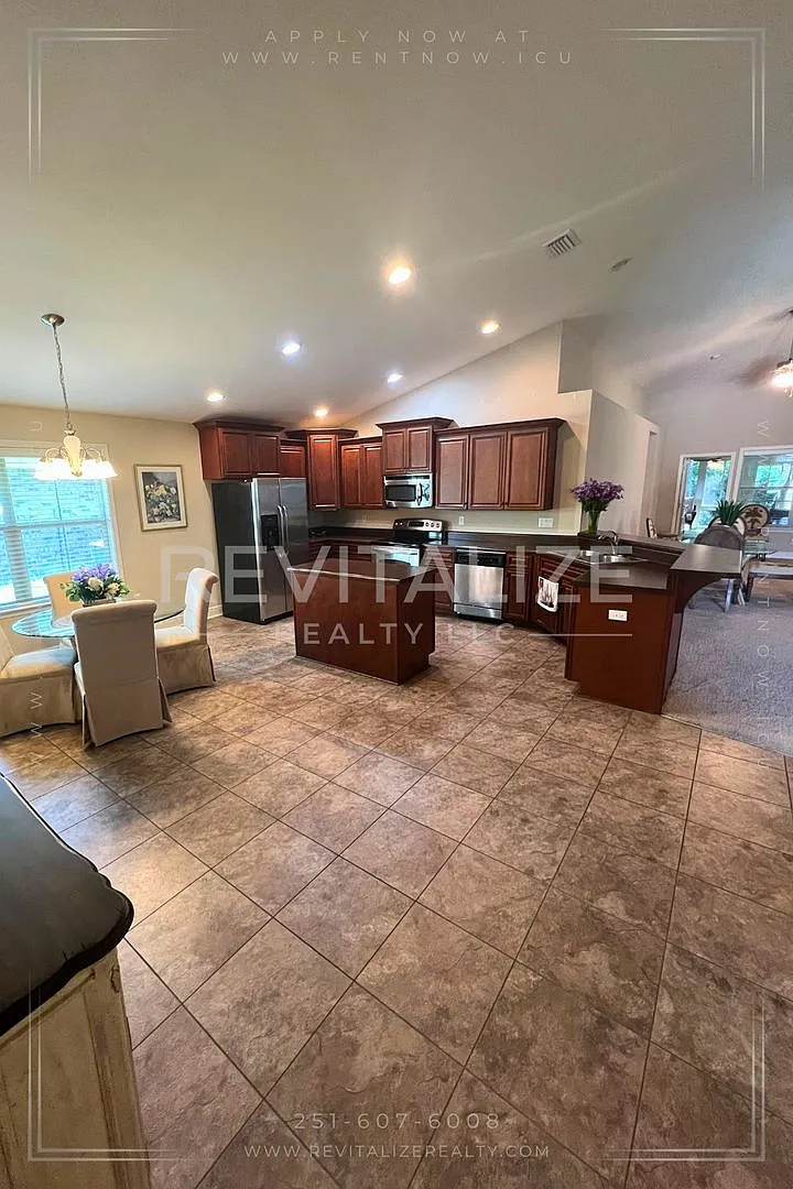 Beautiful Home in Huntington Woods with Sunroom! — Photo 3