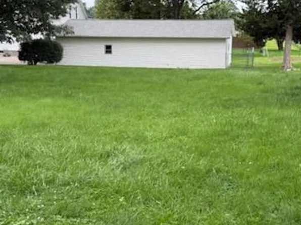 2715 Lucas St, Muscatine, IA 52761