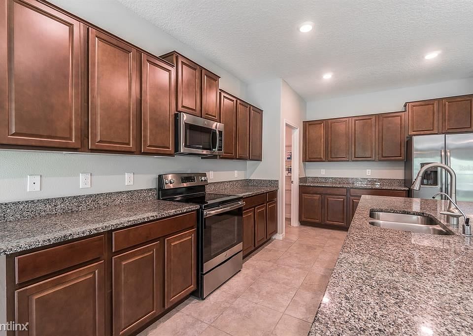 1st image of 6416R Cobble Bliss St