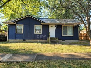 2562 Vonoa Dr, Radcliff, KY 40160