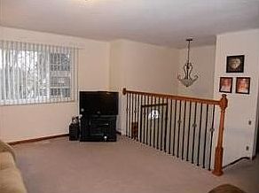 4th image of 125 Fredrick Dr