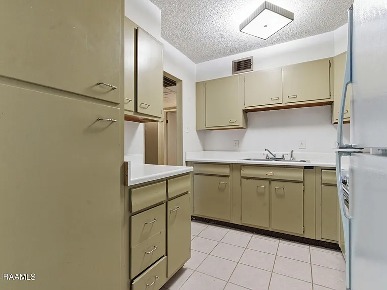131 Butcher St #A — Photo 5