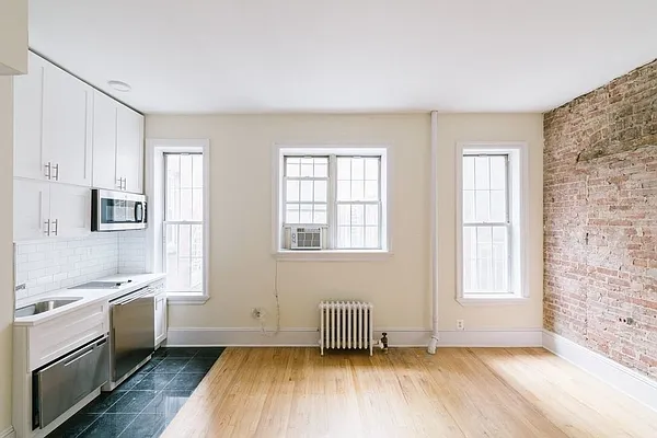 Rented by REAL New York | media 26