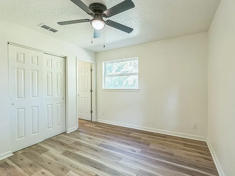 6432 Otelia Cir — Photo 20