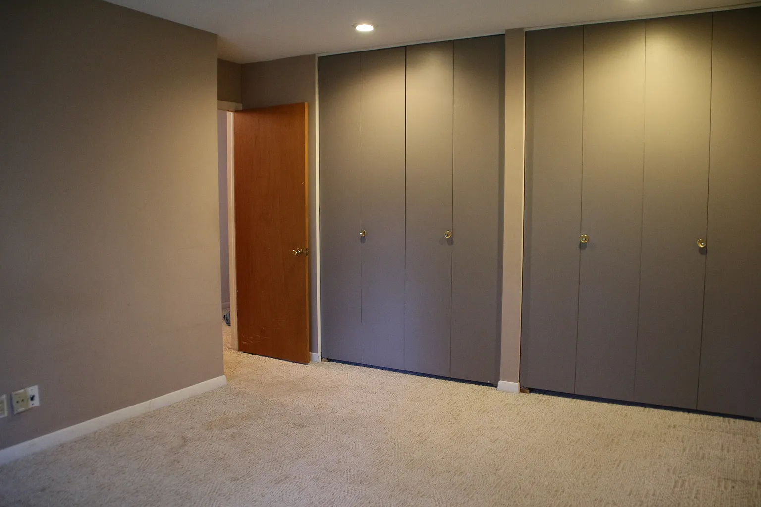 1305 Brighton Dr photo 1