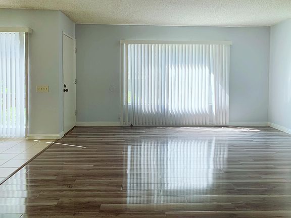 5th image of 305 N Marguerita Ave APT 8