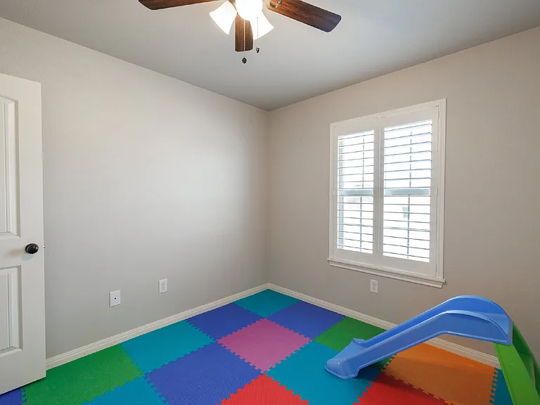 1839 Sweetwater Ln — Photo 17