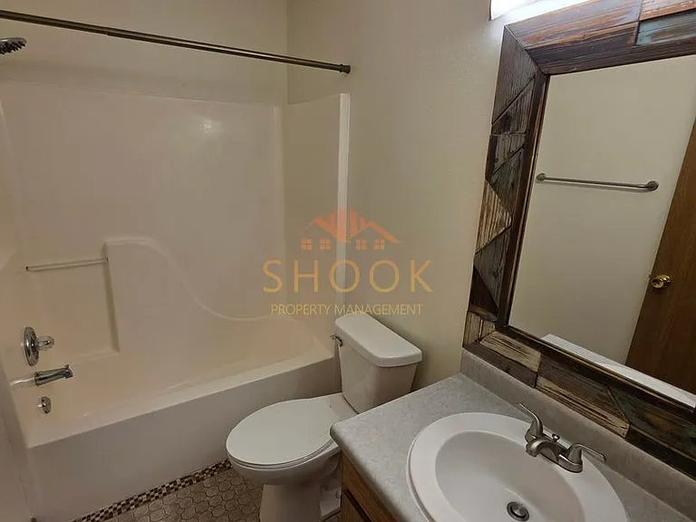 284 Blakely Dr — Photo 12