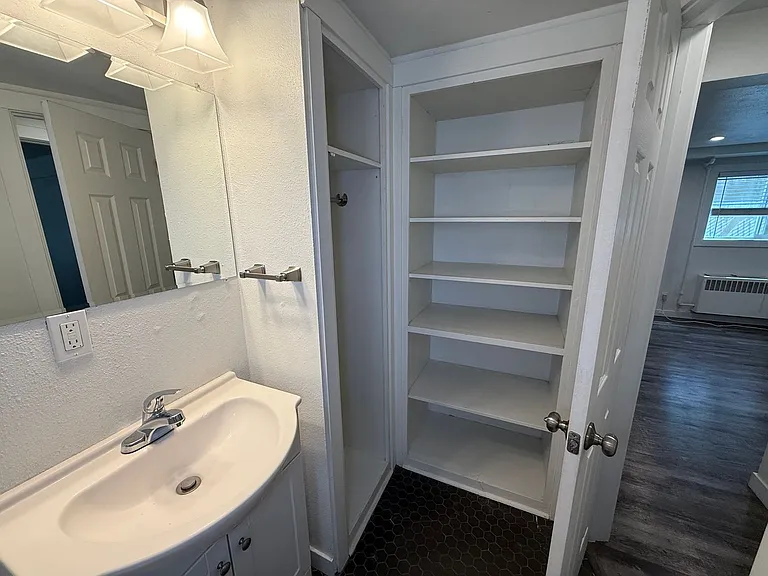 Taylor Apartments — Photo 21